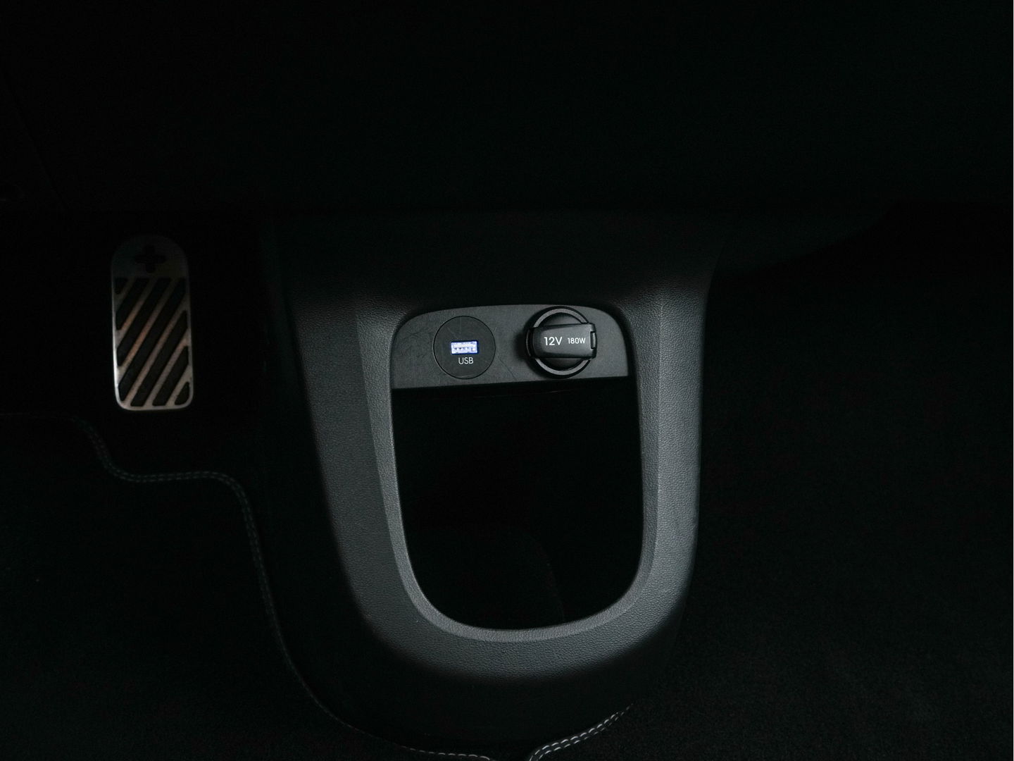 Hyundai IONIQ 5 Connect+ 73kWh [ 3-Fase ] (INCL-BTW) *FULL-LEATHER | BOSE-SOUND | HEATPUMP | FULL-LED | KEYLESS | NAVI-FULLMAP |  ADAPTIVE-CRUISE |  DAB | CAMERA | MEMORY-PACK | DIGI-COCKPIT | SHIFT-PADDLES | LANE-ASSIST...
