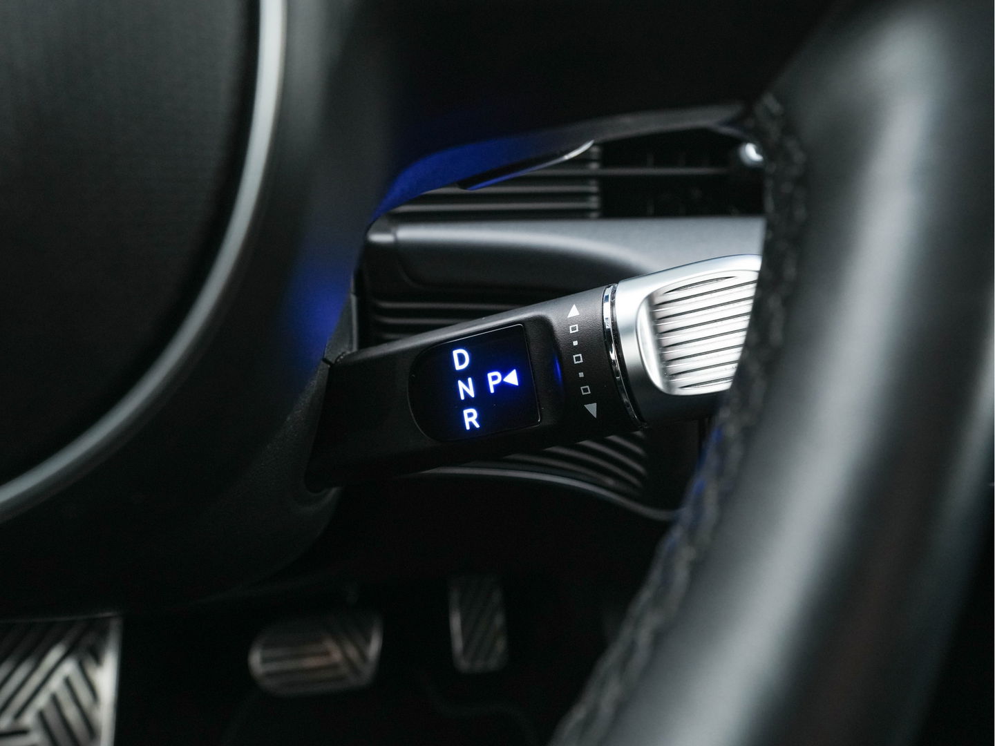 Hyundai IONIQ 5 Connect+ 73kWh [ 3-Fase ] (INCL-BTW) *FULL-LEATHER | BOSE-SOUND | HEATPUMP | FULL-LED | KEYLESS | NAVI-FULLMAP |  ADAPTIVE-CRUISE |  DAB | CAMERA | MEMORY-PACK | DIGI-COCKPIT | SHIFT-PADDLES | LANE-ASSIST...