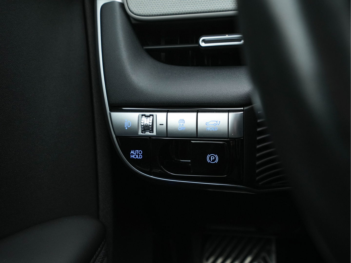 Hyundai IONIQ 5 Connect+ 73kWh [ 3-Fase ] (INCL-BTW) *FULL-LEATHER | BOSE-SOUND | HEATPUMP | FULL-LED | KEYLESS | NAVI-FULLMAP |  ADAPTIVE-CRUISE |  DAB | CAMERA | MEMORY-PACK | DIGI-COCKPIT | SHIFT-PADDLES | LANE-ASSIST...