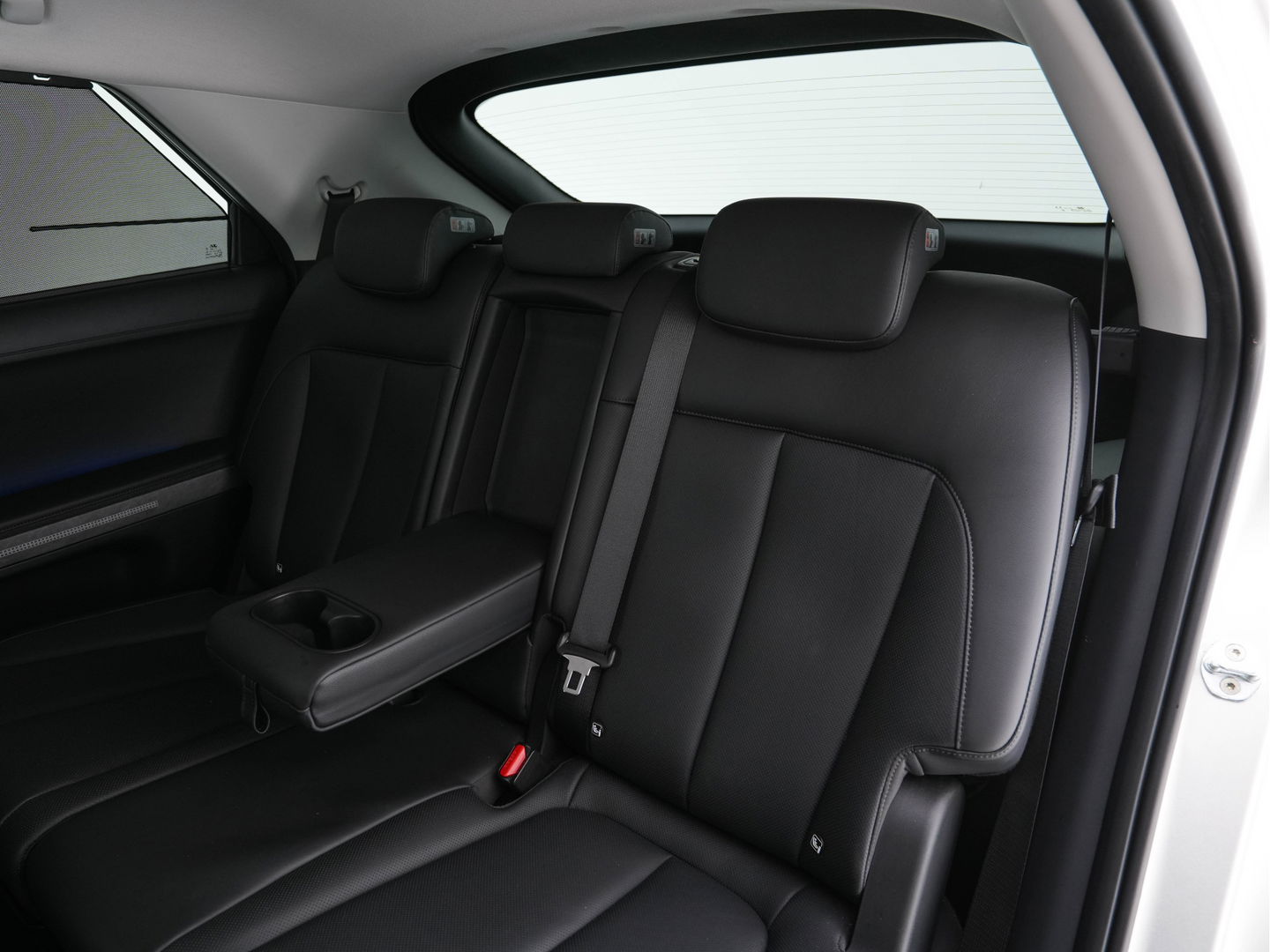 Hyundai IONIQ 5 Connect+ 73kWh [ 3-Fase ] (INCL-BTW) *FULL-LEATHER | BOSE-SOUND | HEATPUMP | FULL-LED | KEYLESS | NAVI-FULLMAP |  ADAPTIVE-CRUISE |  DAB | CAMERA | MEMORY-PACK | DIGI-COCKPIT | SHIFT-PADDLES | LANE-ASSIST...