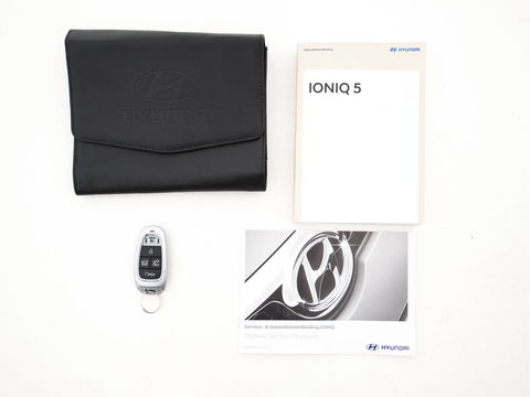 Hyundai IONIQ 5 Connect+ 73kWh [ 3-Fase ] (INCL-BTW) *FULL-LEATHER | BOSE-SOUND | HEATPUMP | FULL-LED | KEYLESS | NAVI-FULLMAP |  ADAPTIVE-CRUISE |  DAB | CAMERA | MEMORY-PACK | DIGI-COCKPIT | SHIFT-PADDLES | LANE-ASSIST...