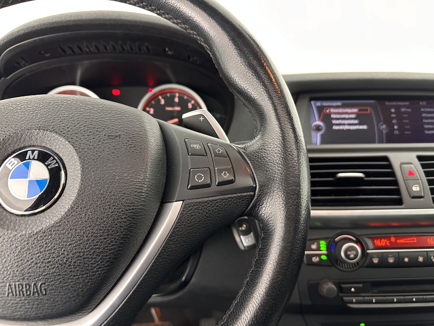 BMW X6 xDrive35i High Executive M-Sportpack *TIK IN MOTOR* Aut. *PANO | DAKOTA-FULL-LEATHER | BI-XENON | MEMORY-SEATS | NAVI-FULLMAP | CAMERA | COMFORT-SEATS | HIFI-SOUND | SHIFT-PADDLES | 20''ALU*