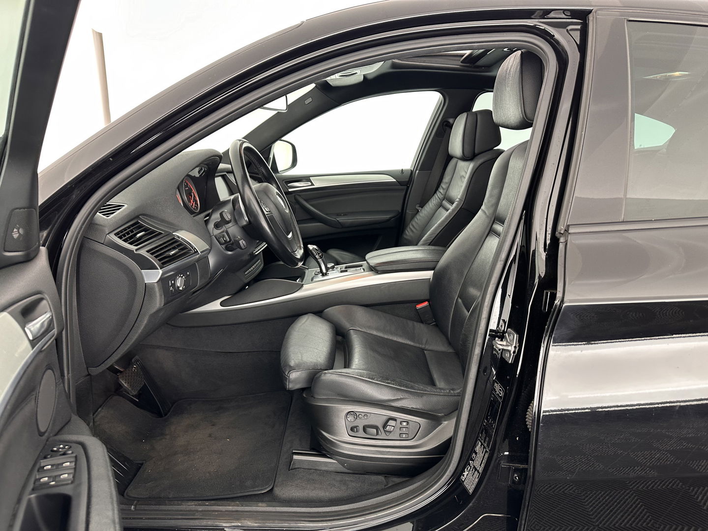 BMW X6 xDrive35i High Executive M-Sportpack *TIK IN MOTOR* Aut. *PANO | DAKOTA-FULL-LEATHER | BI-XENON | MEMORY-SEATS | NAVI-FULLMAP | CAMERA | COMFORT-SEATS | HIFI-SOUND | SHIFT-PADDLES | 20''ALU*