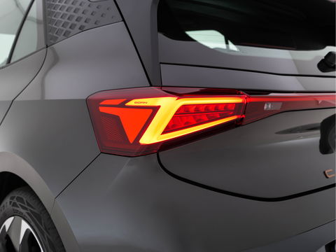 CUPRA Born Adrenaline 62 kWh [ 3-Fase ] (INCL-BTW) *HEAT-PUMP | ADAPTIVE-CRUISE | FULL-LED | MICROFIBRE | SURROUND-VIEW | BLIND-SPOT | KEYLESS | NAVI-FULLMAP | ECC | PDC | DIGI-COCKPIT |  APP-CONNECT | SPORT-SEATS | 19"ALU*