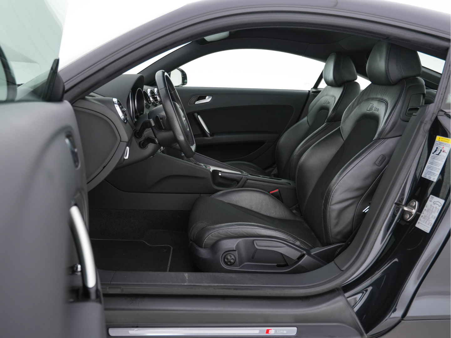 Audi TT 1.8 TFSI Pro-Line S-Line-Pack Aut. *NAVI-FULLMAP | BI-XENON | SHIFT-PADDLES | 1/2-LEATHER | BOSE-SURROUND |  AIRCO | PDC | CRUISE | SPORT-SEATS | 18''ALU