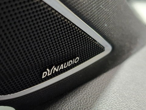 Volkswagen Golf 2.0 TSI 4Motion R Pano Leder VCP Camera LED Matrix LM 370 PK!