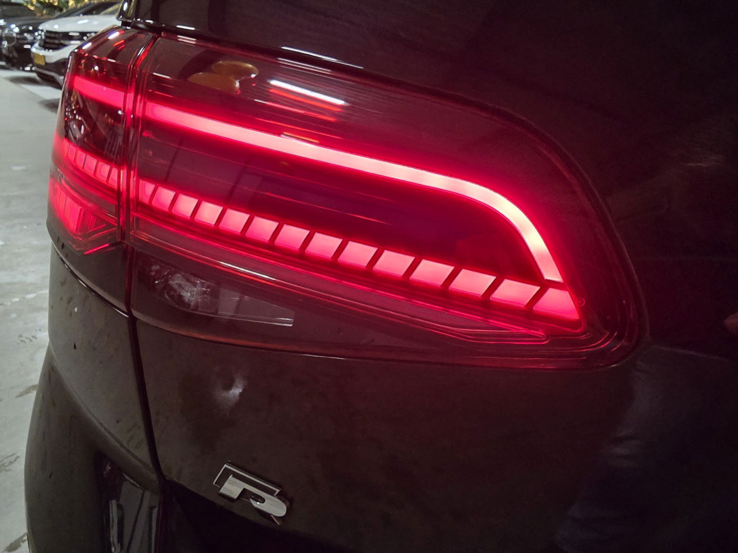 Volkswagen Golf 2.0 TSI 4Motion R Pano Leder VCP Camera LED Matrix LM 370 PK!