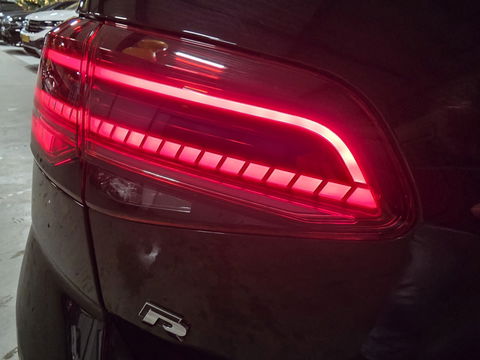 Volkswagen Golf 2.0 TSI 4Motion R Pano Leder VCP Camera LED Matrix LM 370 PK!