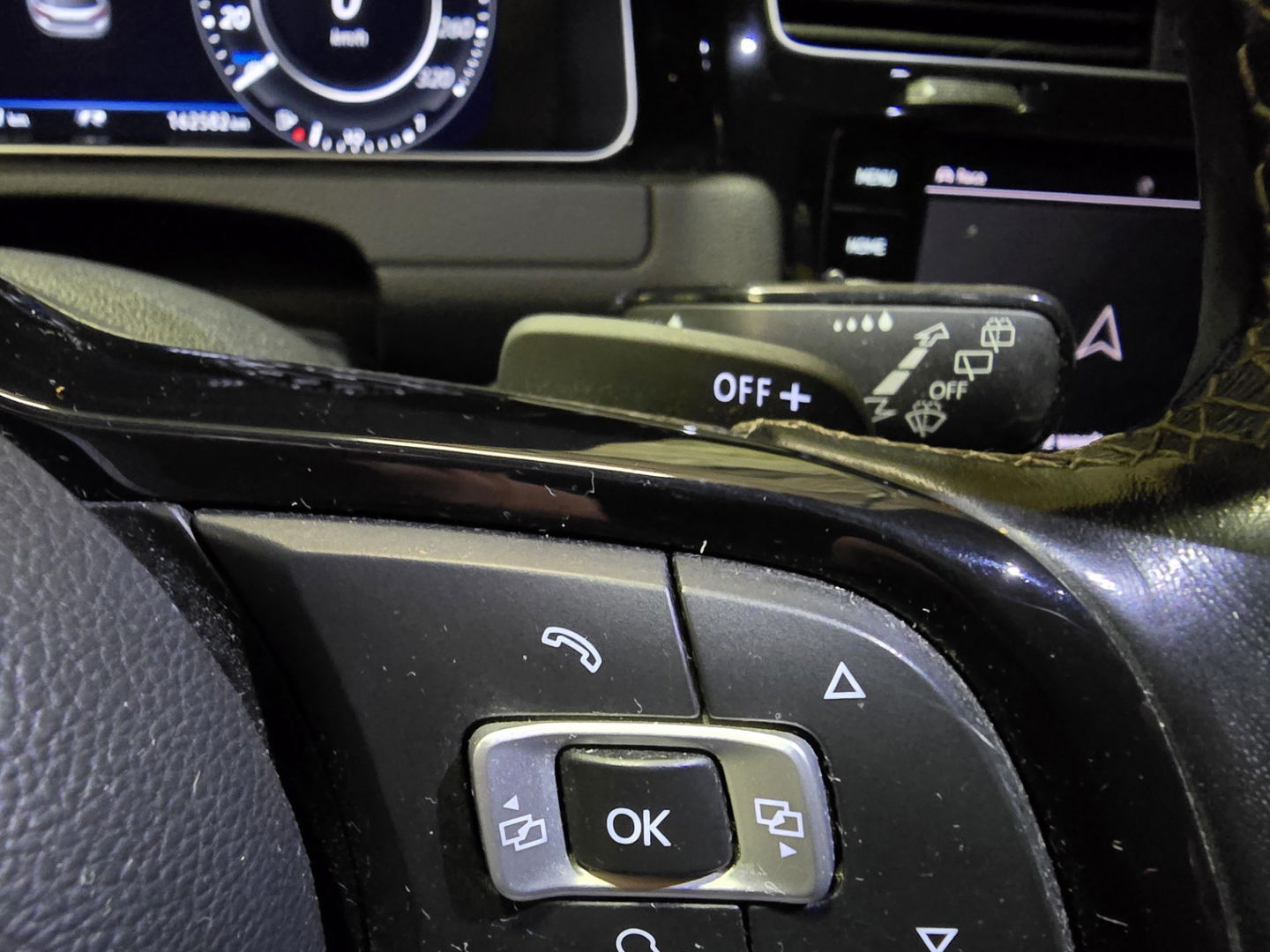 Volkswagen Golf 2.0 TSI 4Motion R Pano Leder VCP Camera LED Matrix LM 370 PK!