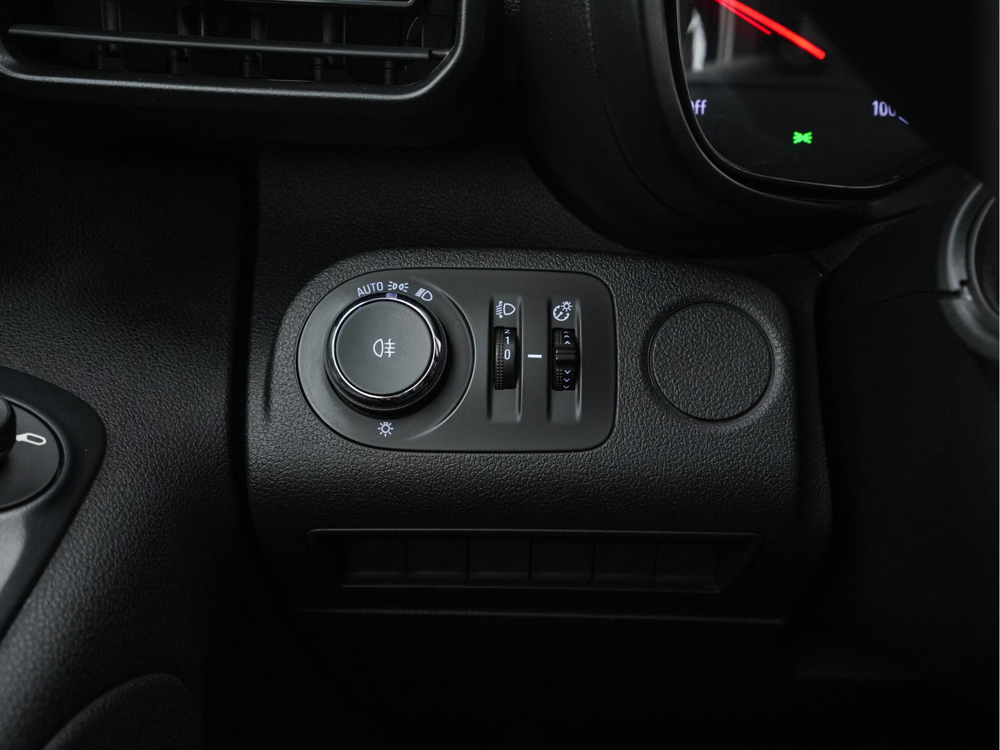 Opel Combo-e L1H1 Edition 50 kWh ( 3-Pers. ) [ 3-FASE ] Aut. * CCS-FASTLOADER  | AIRCO | DAB | CRUISE | PDC | COMFORT-SEATS*