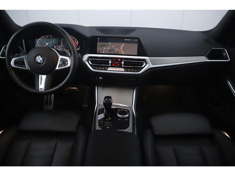 BMW 3 Serie Touring 318i High Executive M Sport Automaat Black Optic Lederen Sportstoelen Full LED Wegklapbare Trekhaak Sfeerverlichting Navigatie Stoelverwarming Full LED Clima Camera