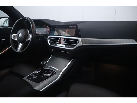 BMW 3 Serie Touring 318i High Executive M Sport Automaat Black Optic Lederen Sportstoelen Full LED Wegklapbare Trekhaak Sfeerverlichting Navigatie Stoelverwarming Full LED Clima Camera