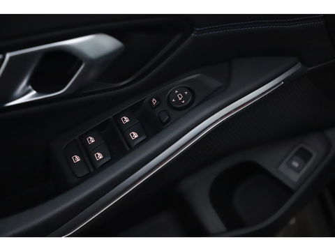 BMW 3 Serie Touring 318i High Executive M Sport Automaat Black Optic Lederen Sportstoelen Full LED Wegklapbare Trekhaak Sfeerverlichting Navigatie Stoelverwarming Full LED Clima Camera