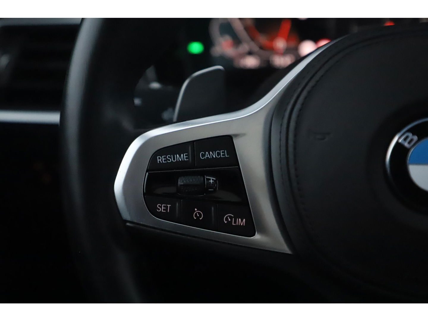 BMW 3 Serie Touring 318i High Executive M Sport Automaat Black Optic Lederen Sportstoelen Full LED Wegklapbare Trekhaak Sfeerverlichting Navigatie Stoelverwarming Full LED Clima Camera