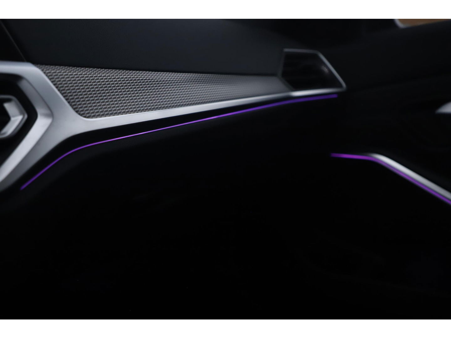 BMW 3 Serie Touring 318i High Executive M Sport Automaat Black Optic Lederen Sportstoelen Full LED Wegklapbare Trekhaak Sfeerverlichting Navigatie Stoelverwarming Full LED Clima Camera