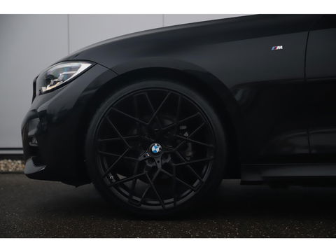 BMW 3 Serie Touring 318i High Executive M Sport Automaat Black Optic Lederen Sportstoelen Full LED Wegklapbare Trekhaak Sfeerverlichting Navigatie Stoelverwarming Full LED Clima Camera