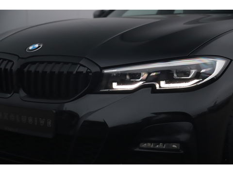 BMW 3 Serie Touring 318i High Executive M Sport Automaat Black Optic Lederen Sportstoelen Full LED Wegklapbare Trekhaak Sfeerverlichting Navigatie Stoelverwarming Full LED Clima Camera