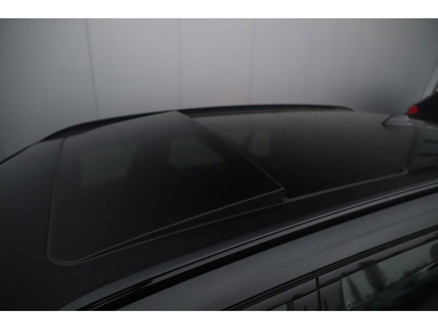 BMW 3 Serie Touring 318i High Executive M Sport Automaat Black Optic Lederen Sportstoelen Full LED Wegklapbare Trekhaak Sfeerverlichting Navigatie Stoelverwarming Full LED Clima Camera