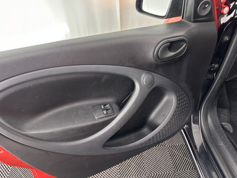 Smart Forfour 1.0 Pure Cool&Audio Pack *AIRCO | CRUISE | COMFORT-SEATS*