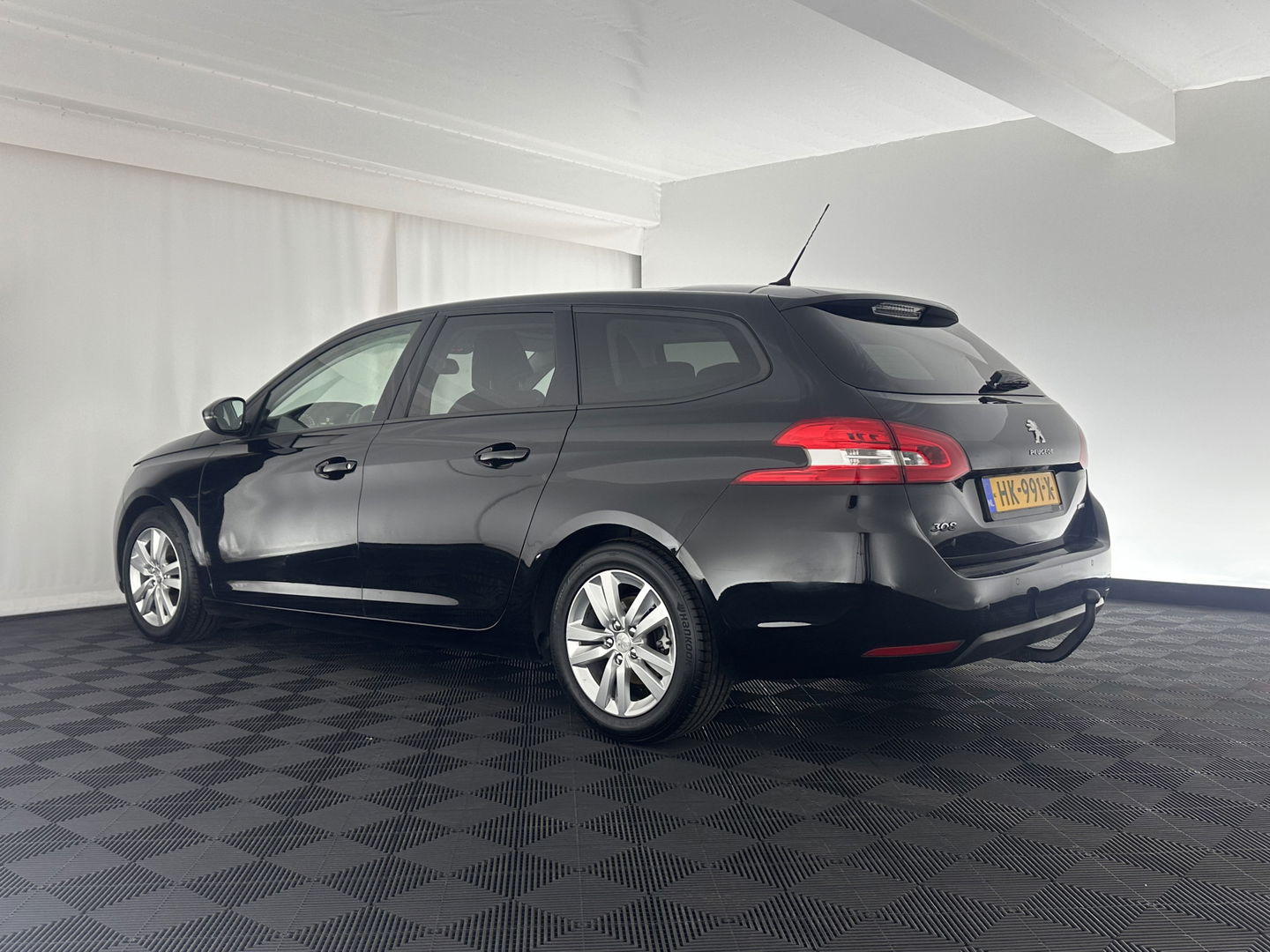 Peugeot 308 SW 1.6 BlueHDI Blue Lease Executive *PANO | NAVI-FULLMAP | ECC | PDC | CRUISE | CAMERA | TOWBAR | COMFORT-SEATS | 16''ALU*