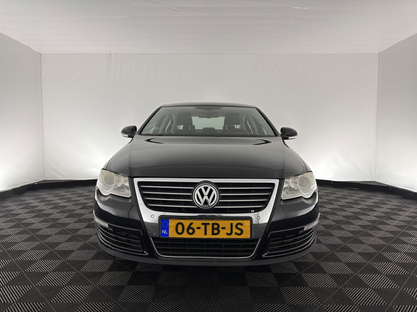 Volkswagen Passat 2.0 FSI Highline Aut. *NAVI-FULLMAP | LEATHER-ALCANTARA | SPORT-SEATS | ECC | HEATED-SEATS | PDC | CRUISE*