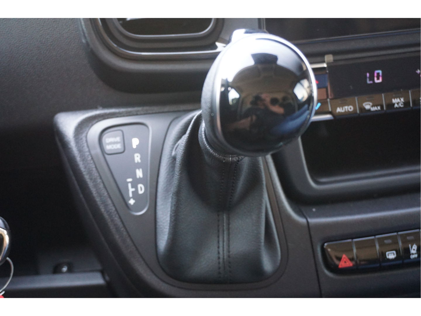 Peugeot Boxer 35+ Heavy 2.2HDI 180PK EAT8 Automaat L3H2 BPM VRIJ!! 10" Navi, Clima, Cam, 270º Deur!! NR. 130