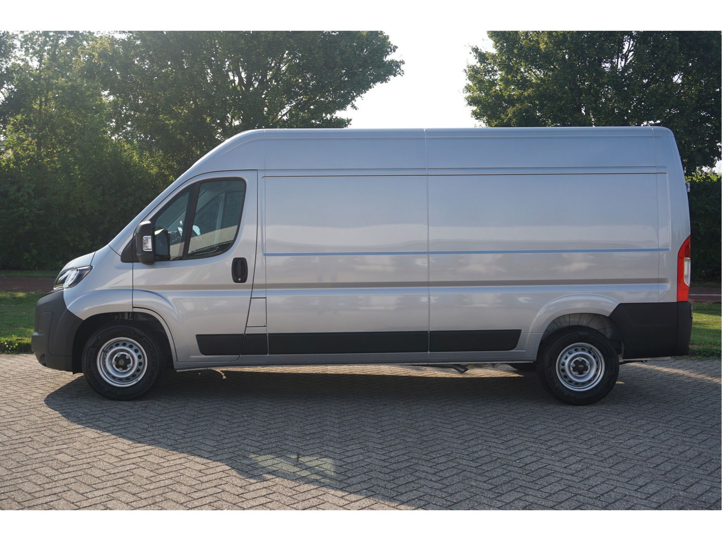 Peugeot Boxer 35+ Heavy 2.2HDI 180PK EAT8 Automaat L3H2 BPM VRIJ!! 10" Navi, Clima. Cam, 270º Deur!! NR. 240