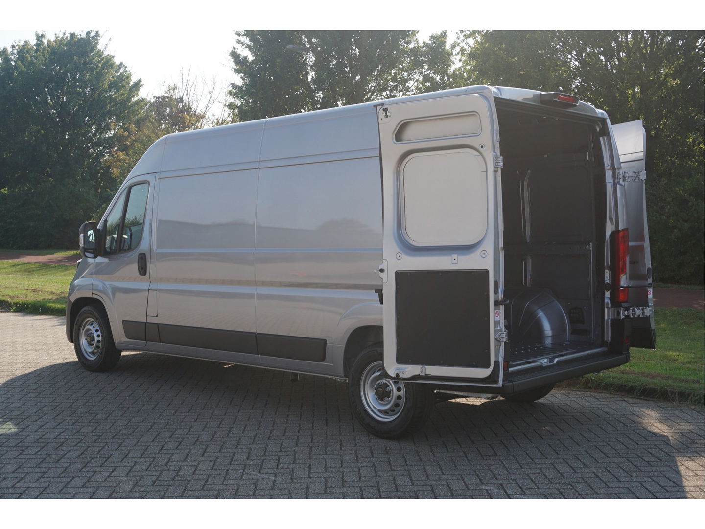 Peugeot Boxer 35+ Heavy 2.2HDI 180PK EAT8 Automaat L3H2 BPM VRIJ!! 10" Navi, Clima. Cam, 270º Deur!! NR. 240