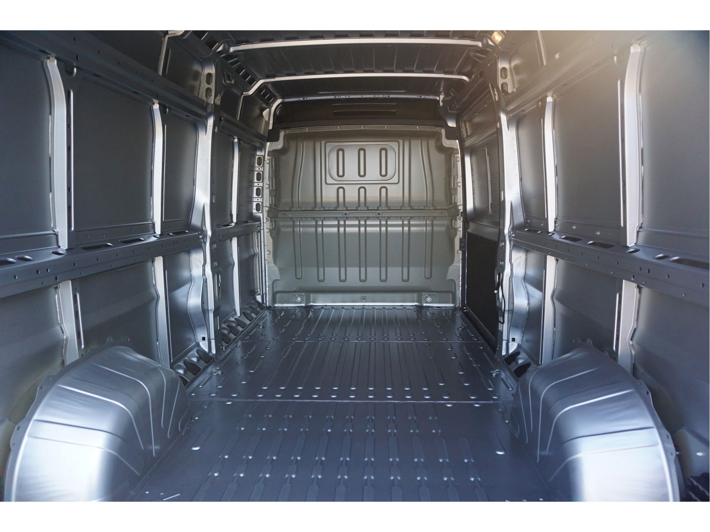 Peugeot Boxer 35+ Heavy 2.2HDI 180PK EAT8 Automaat L3H2 BPM VRIJ!! 10" Navi, Clima. Cam, 270º Deur!! NR. 240