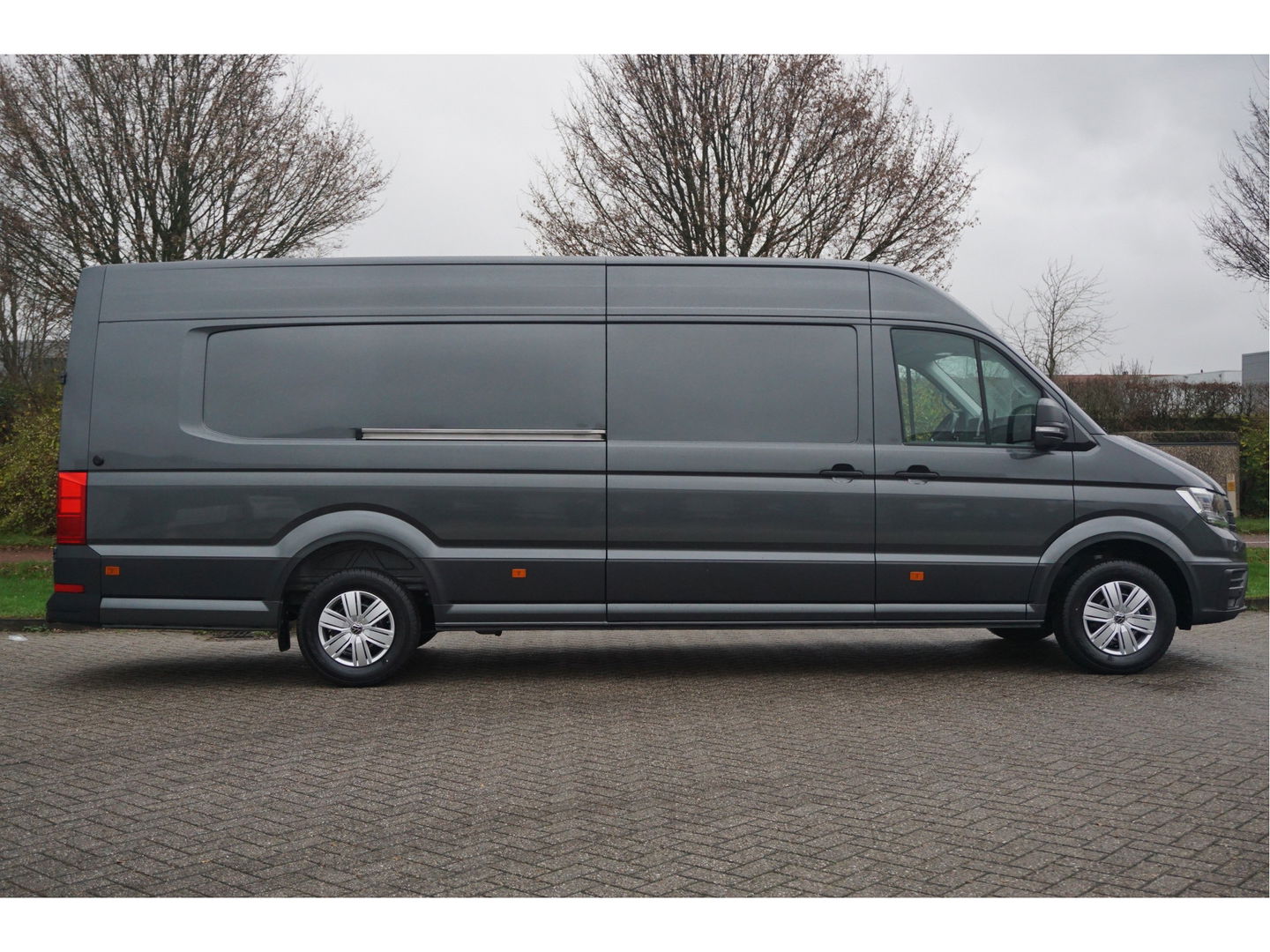 Volkswagen Crafter 35 177PK L5H3 AUT Facelift BPM VRIJ!! 13" Navi, Camera, Gev. Stoel, LED!! NR. 766