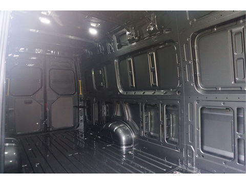 Volkswagen Crafter 35 177PK L5H3 AUT Facelift BPM VRIJ!! 13" Navi, Camera, Gev. Stoel, LED!! NR. 766