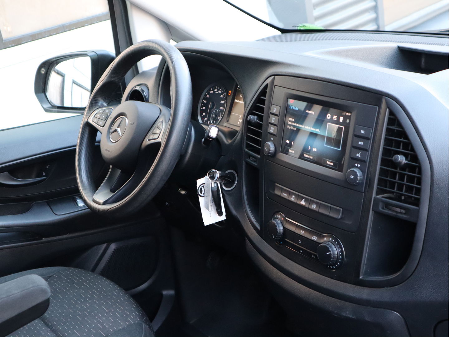 Mercedes-Benz Vito 114 CDI Euro 6 Automaat - Lang L2 - Apple Carplay - Cruise - AMG LM - Sidesteps