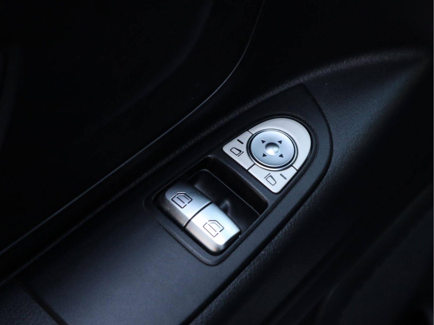 Mercedes-Benz Vito 114 CDI Euro 6 Automaat - Lang L2 - Apple Carplay - Cruise - AMG LM - Sidesteps