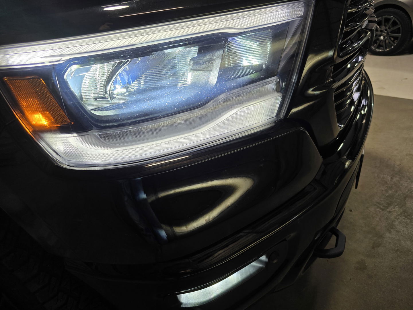 Dodge Ram 1500 5.7 V8 4x4 Crew Cab Big Horn Pano Camera Navi LED Trekhaak uitlaatklep 20"LM