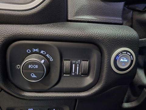 Dodge Ram 1500 5.7 V8 4x4 Crew Cab Big Horn Pano Camera Navi LED Trekhaak uitlaatklep 20"LM