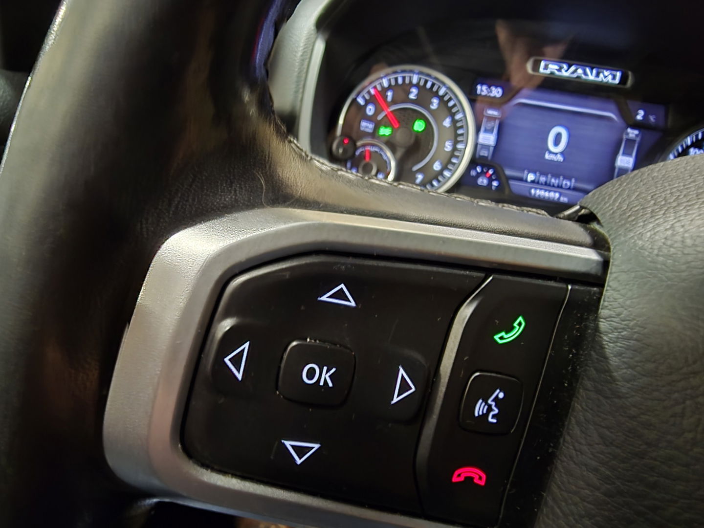 Dodge Ram 1500 5.7 V8 4x4 Crew Cab Big Horn Pano Camera Navi LED Trekhaak uitlaatklep 20"LM