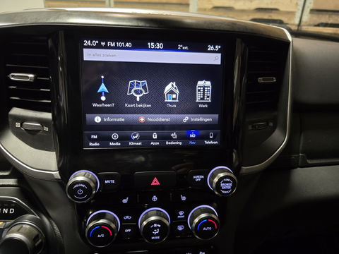 Dodge Ram 1500 5.7 V8 4x4 Crew Cab Big Horn Pano Camera Navi LED Trekhaak uitlaatklep 20"LM