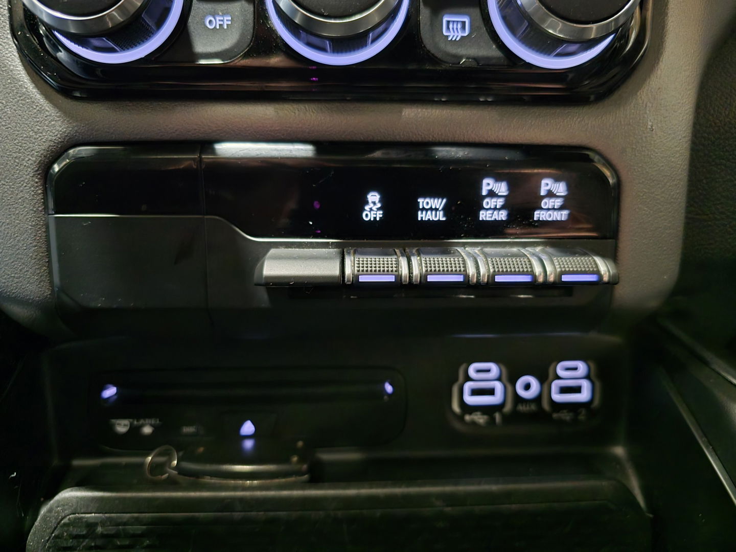 Dodge Ram 1500 5.7 V8 4x4 Crew Cab Big Horn Pano Camera Navi LED Trekhaak uitlaatklep 20"LM