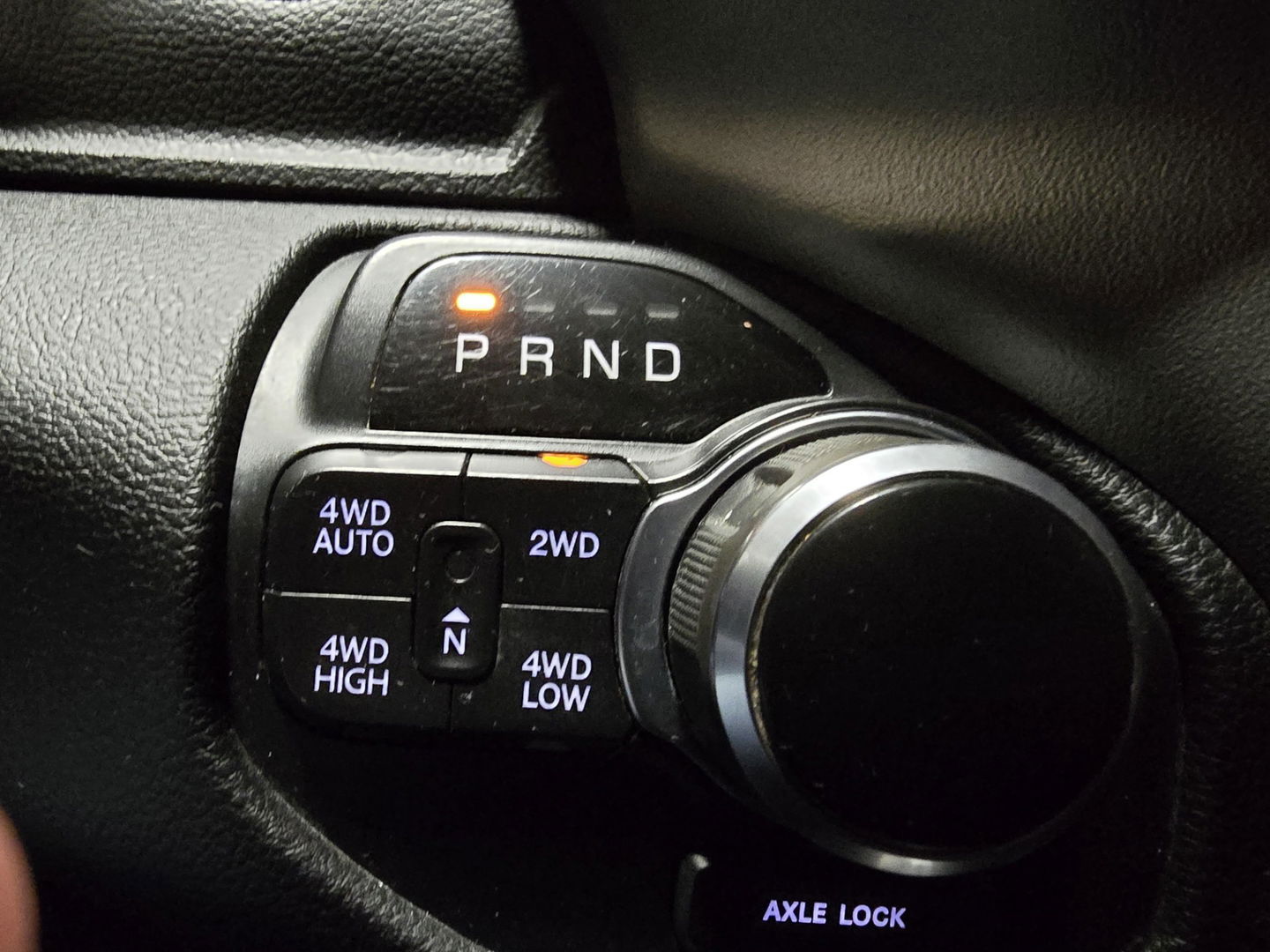 Dodge Ram 1500 5.7 V8 4x4 Crew Cab Big Horn Pano Camera Navi LED Trekhaak uitlaatklep 20"LM