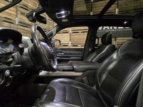 Dodge Ram 1500 5.7 V8 4x4 Crew Cab Big Horn Pano Camera Navi LED Trekhaak uitlaatklep 20"LM
