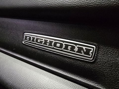 Dodge Ram 1500 5.7 V8 4x4 Crew Cab Big Horn Pano Camera Navi LED Trekhaak uitlaatklep 20"LM