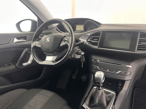 Peugeot 308 SW 1.6 BlueHDI Blue Lease Executive *PANO | NAVI-FULLMAP | ECC | PDC | CRUISE | CAMERA | TOWBAR | COMFORT-SEATS | 16''ALU*