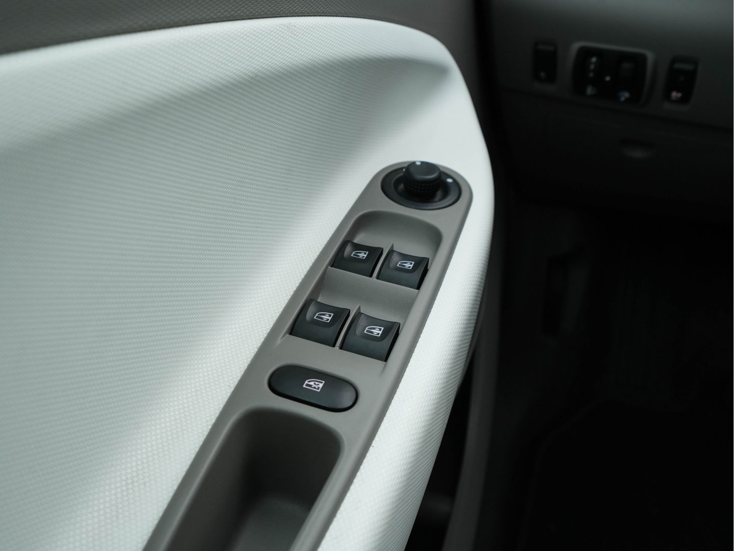 Renault ZOE Q210 Zen Quickcharge 22 kWh Koop Accu [ 3-Fase ] Aut. *NAVI-FULLMAP | DIGI-COCKPIT | KEYLESS | CAMERA | COMFORT-SEATS | ECC | PDC | CRUISE |  16''ALU *