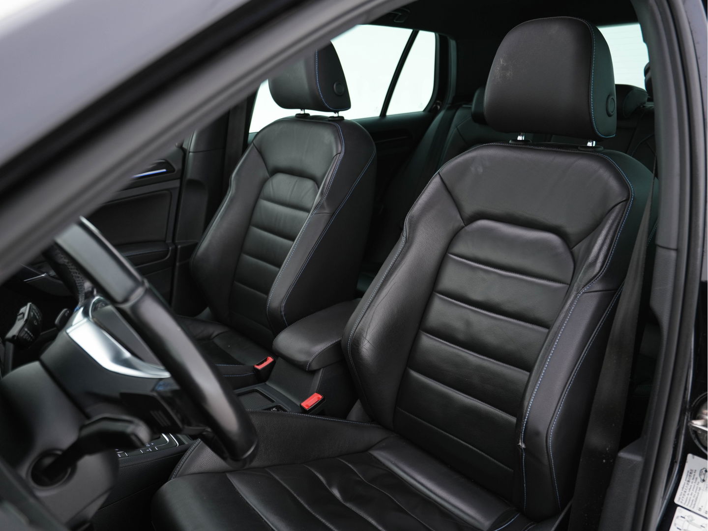 Volkswagen Golf 1.4 TSI GTE Executive-Plus-Pack Aut. *PANO | FULL-LEATHER | ADAPTIVE-CRUISE | FULL-LED | KEYLESS | CAMERA | NAVI-FULLMAP | ECC | PDC | TOWBAR | SHIFT-PADDLES | SPORT-SEATS | 18''ALU*