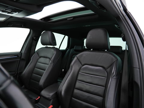 Volkswagen Golf 1.4 TSI GTE Executive-Plus-Pack Aut. *PANO | FULL-LEATHER | ADAPTIVE-CRUISE | FULL-LED | KEYLESS | CAMERA | NAVI-FULLMAP | ECC | PDC | TOWBAR | SHIFT-PADDLES | SPORT-SEATS | 18''ALU*