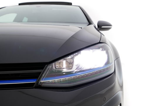 Volkswagen Golf 1.4 TSI GTE Executive-Plus-Pack Aut. *PANO | FULL-LEATHER | ADAPTIVE-CRUISE | FULL-LED | KEYLESS | CAMERA | NAVI-FULLMAP | ECC | PDC | TOWBAR | SHIFT-PADDLES | SPORT-SEATS | 18''ALU*