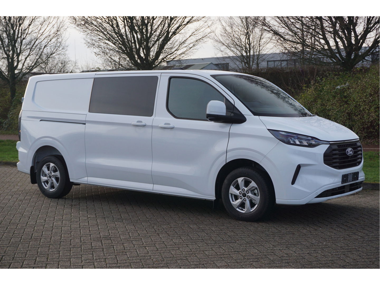 Ford Transit Custom 300L 170PK DC Limited AUT BPM VRIJ!! Navi, ACC, 360° Cam, 16" LM!! NR. 779