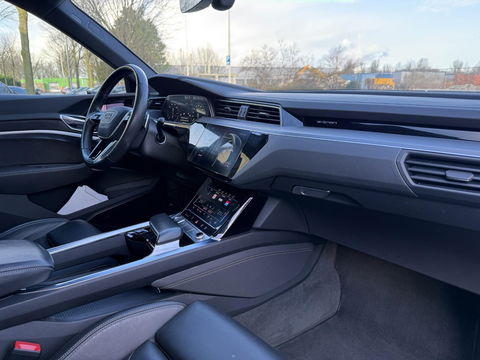Audi e-tron e-tron 55 quattro Pano l Camera l Head - UP
