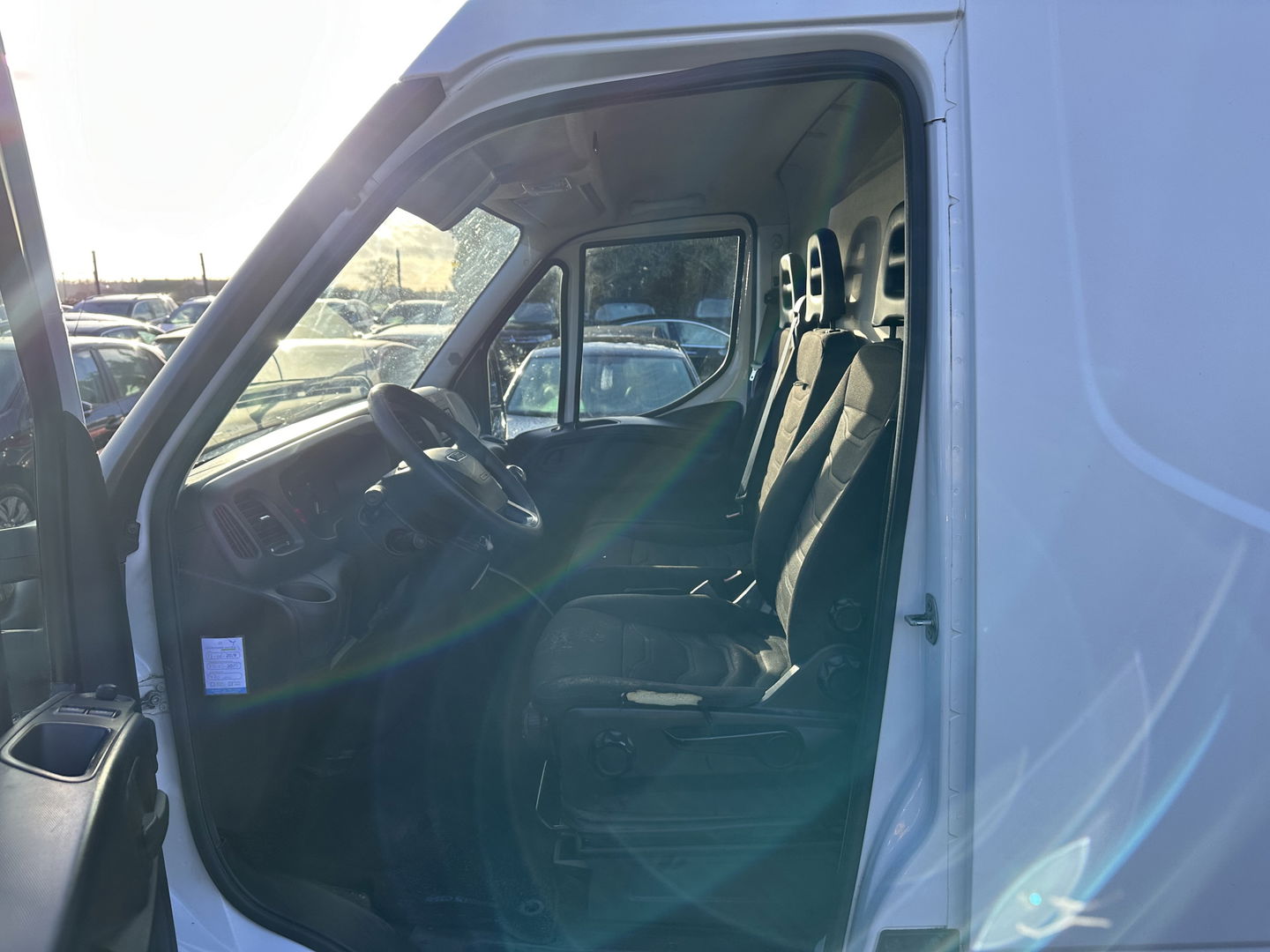 Iveco Daily 35S13V 2.3 352 H2 *REFRIGERATED-COMPARTMENT | AIRCO | CRUISE | AIRPRESSURE-SEAT | 3-PERS *