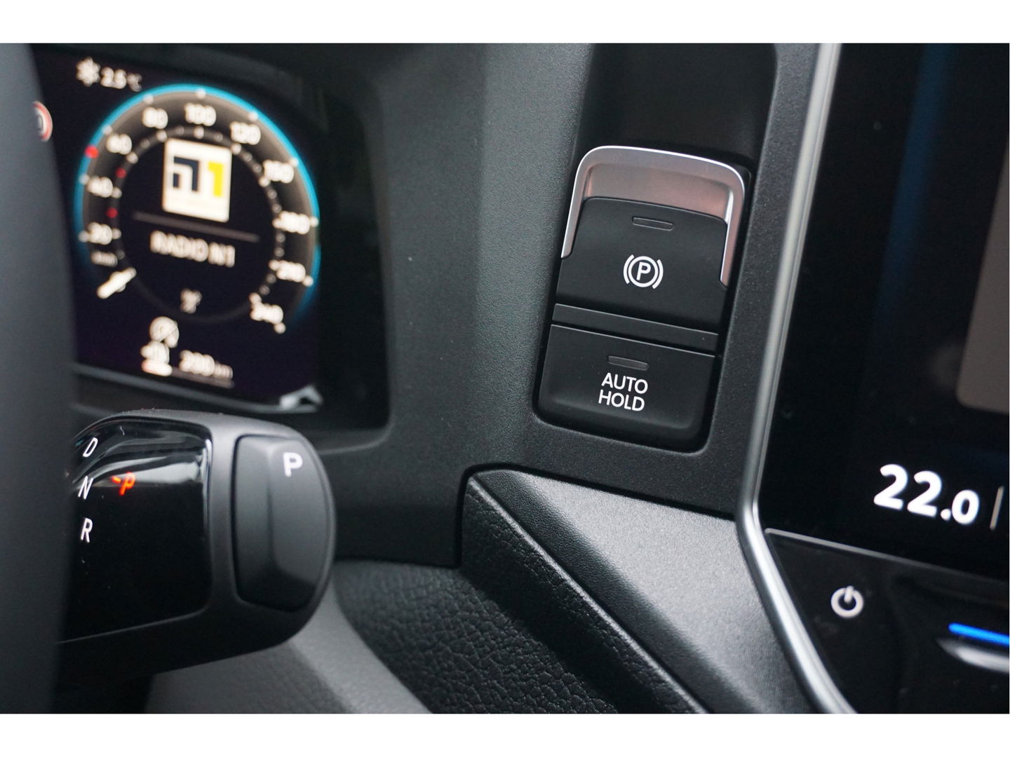 Volkswagen Crafter 35 177PK L3H3 AUT Facelift BPM VRIJ!! 13" Navi, Cam, Gev. Stoel, LED NR.200